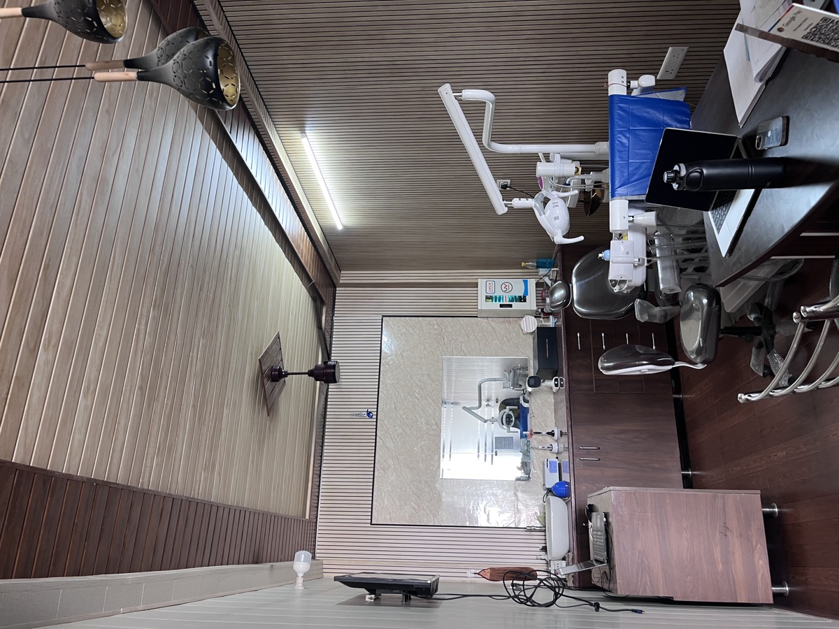 Dental clinic main area at Bhuvneshwari Dental Clinic Haridwar